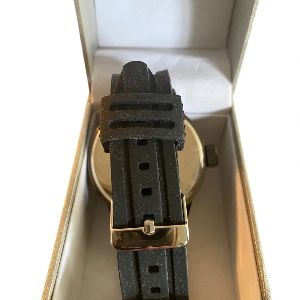 Men's Black Quartz Watch by Titanium stainless steel back base metal bezel